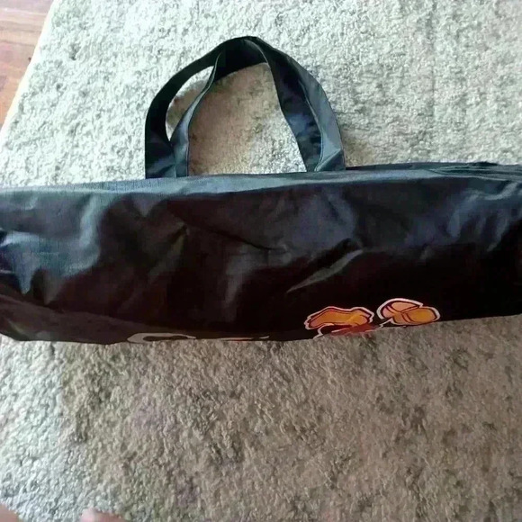 Disneyland Resort Large 100% Polyester Mickey Mouse Tote - Picture 4 of 13